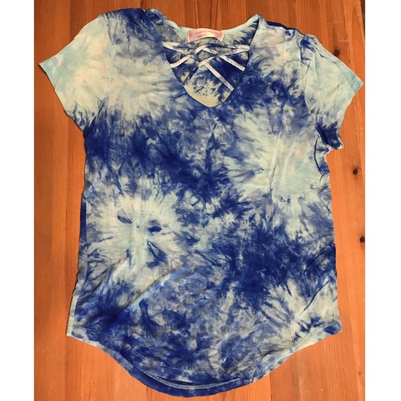 No Boundaries Tops - 10/$25 Tie-dye Blue Super Soft Fitted Shirt